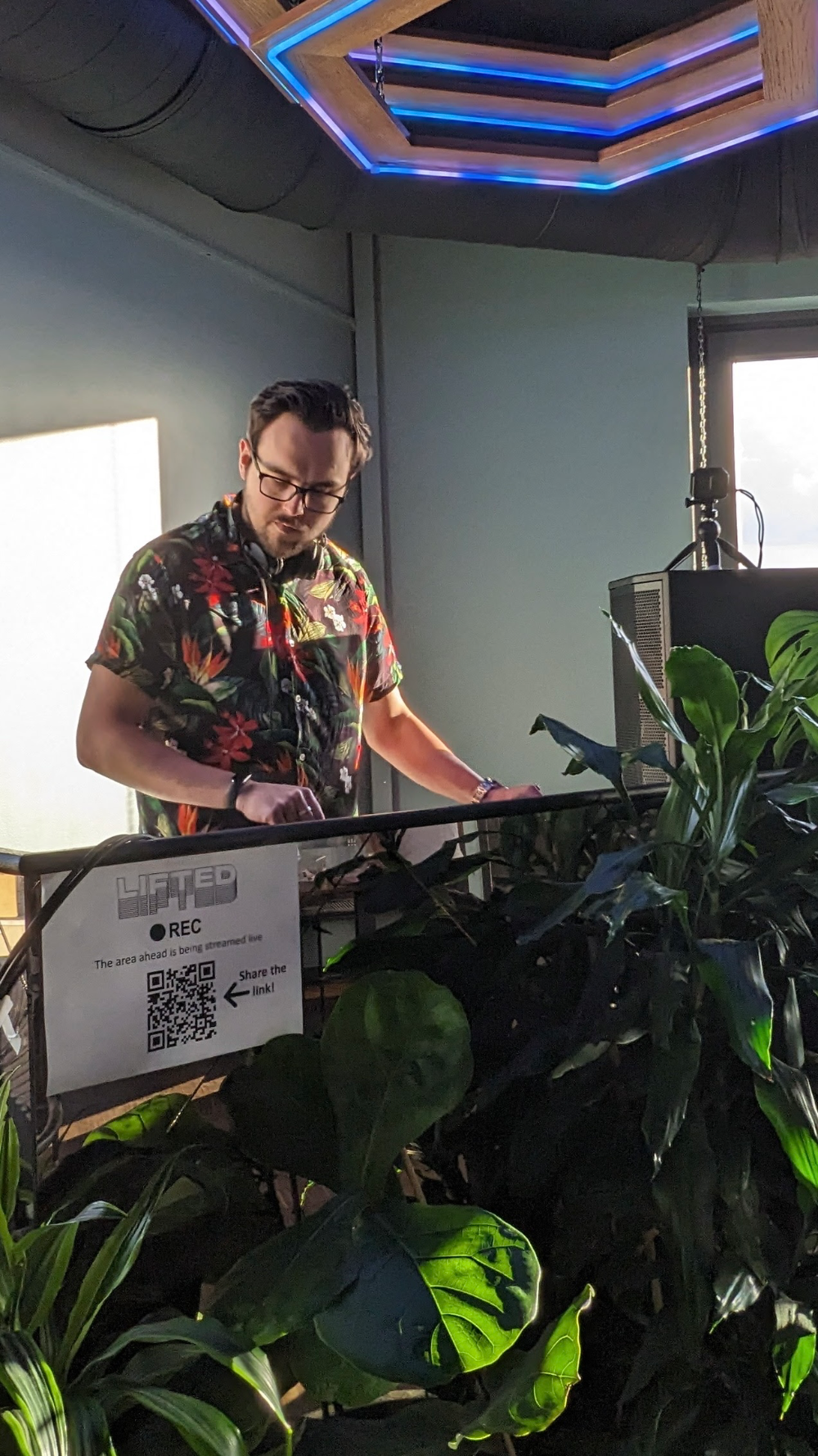 Christoph Meyer playing as Frank Motetti at LIFTED, Berlin
